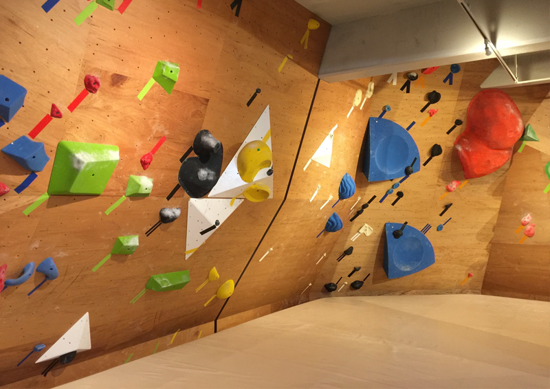 Nagoya Sakae store 2F bouldering wall